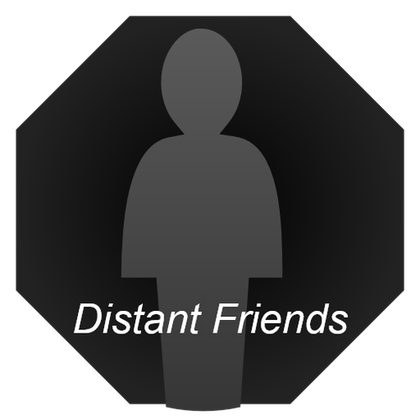 Distant Friends - жутковатые существа, похожие на игроков